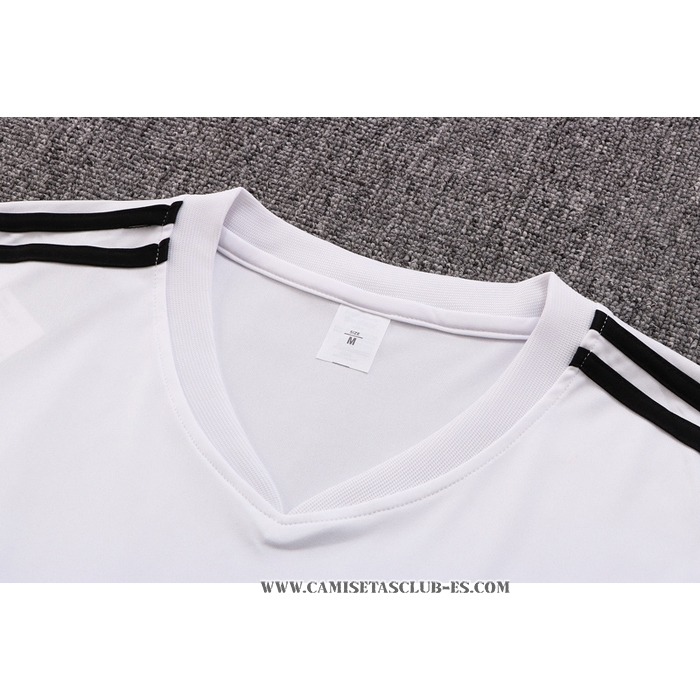 Chandal del Real Madrid 22-23 Manga Corta Blanco y Purpura